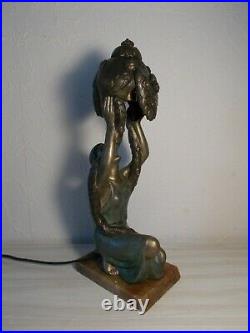 Ancienne lampe art deco 1930 P. SEGA statue femme aux fleurs sculpture lamp woman