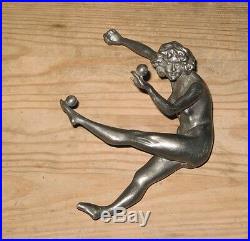 Ancienne sculpture statue Femme qui jongle Art Déco en métal Cirque