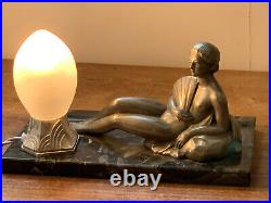 Ancienne statue sculpture femme lampe Art Déco 1930 argentée très lourde