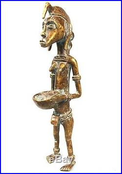 Art Africain Ancien Bronze Senoufo Dramatique Porteuse de Coupe 19 Cms ++
