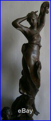 Beautiful Statue Allégorique Art Nouveau en régule La nuit Luca Madrassi Ht 58