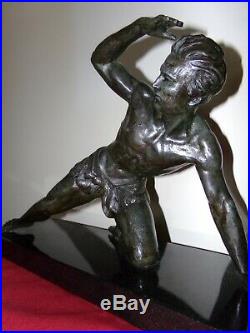 Belle Sculpture Statue époque Art Déco Le Guetteur de J. De Roncourt