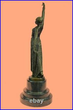 Bronze Sculpture D. H. Art Déco Égyptien Danc Statue Figurine