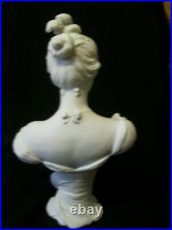 Buste D' Elegante Biscuit De Porcelaine Art Nouveau Signe J Berthoz