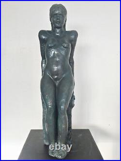 Claudia Statue Sculpture terrecuite Art Nu Design couleur bronzeH/52 L/12 P/17cm