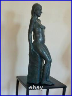 Claudia Statue Sculpture terrecuite Art Nu Design couleur bronzeH/52 L/12 P/17cm