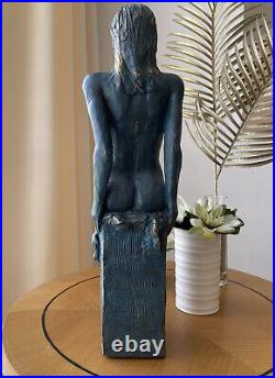 Claudia Statue Sculpture terrecuite Art Nu Design couleur bronzeH/52 L/12cm/17cm
