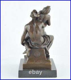 En Sculpture Couple Sexy Style Art Deco Bronze massif Signe