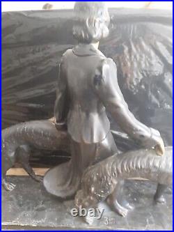 Grande sculpture statue Platre Art Deco femme lévriers Duchesse