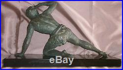 Jean de Roncourt sculpture art déco Guetteur Athlète régule à patine bronze