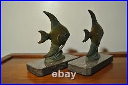 Paire de Serre-livres art déco sculpture statue régule patiné poisson exotique