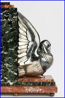 Pendule Art Deco aux pigeons Bronze argentés et marbres