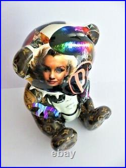 Pop Art-Bear-Rabbit-Balloon dog-Sculpture-Chanel-Street Art-Koons-Warhol-Banksy