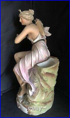 ROYAL DUX DIANE LA CHASSERESSE vers 1930 ART-DECO céramique figurine BOHEMIA