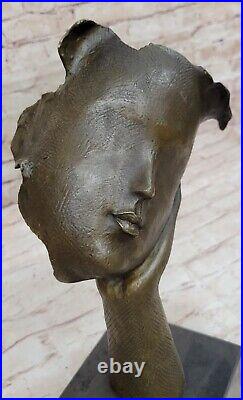 Salvador Dali Art Moderne au Repos Fille Bronze Buste Statue Sculpture Figurine