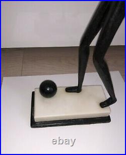Sculpture L'Homme au Ballon Football Art Contemporain Statue Ancien Rare Sport