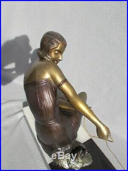 Sculpture art deco 1930 statue femme & otarie BALLESTE en regule couleur bronze