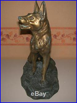 Sculpture statue animalière fonte d'art / Loup de Louis Albert Carvin H = 35 cm
