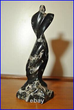 Sculpture statue art contemporain femme en marbre noir veiné blanc signé AGATE