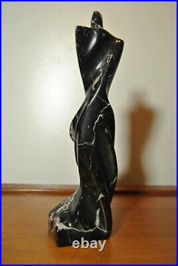 Sculpture statue art contemporain femme en marbre noir veiné blanc signé AGATE