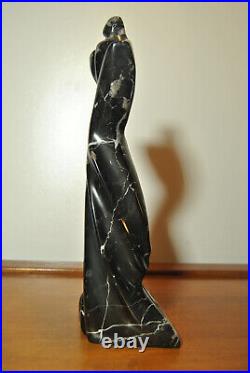 Sculpture statue art contemporain femme en marbre noir veiné blanc signé AGATE