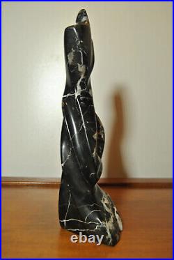 Sculpture statue art contemporain femme en marbre noir veiné blanc signé AGATE