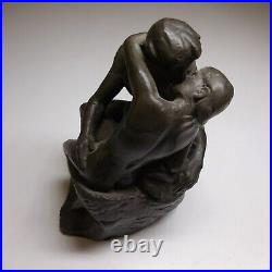 Sculpture statue bronze reproduction Le Baiser Rodin vintage art France N7817