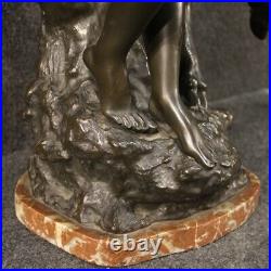 Sculpture statue in bronze signé style ancien fille avec faune 900 art