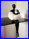 Sculpture_statue_resine_femme_sphere_pop_art_moderne_noir_blanc_01_rmok