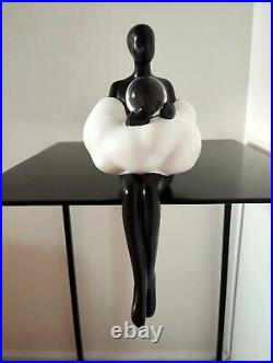 Sculpture, statue, résine, femme, sphère, pop art, moderne, noir, blanc