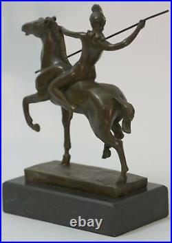 Signée Amazone Fille Avec Cheval Bronze Statue Sculpture Art Déco Cadeau Affaire