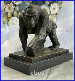 Signée Vobisova Femelle Gorille Bronze Marbre Sculpture Fonte Art Déco Statue