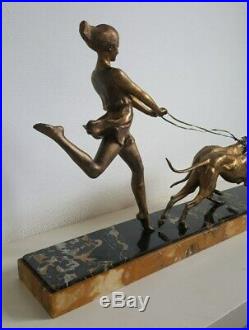 Statue Art éco Originale Signée La Jeune Fille aux Lévriers / Géo Maxim en TBE