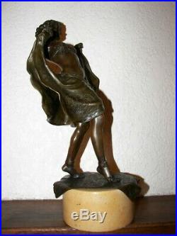Statue Bronze Art Deco. Statue Signee Bergman. Grand Bronze De Vienne