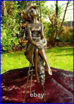 Statue Demoiselle Pin-up Chapeau Style Art Deco Style Art Nouveau Bronze massif