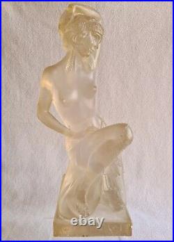 Statue Femme Danseuse Dénudée Art-Déco 1930 ancien moulage en Résine XXème H 35