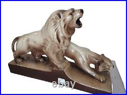 Statue Sculpture Avec Un Lion Et Une Lionne en céramique Art déco vers 1930