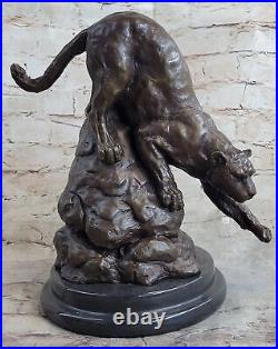 Statue Sculpture Cougar Faune Art Déco Style Art Nouveau Style Bronze Signé