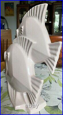 Statue art déco en céramique craquelée couple de poissons