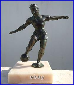 Statue sculpture footballeur Ignacio Gallo Art Déco joueur foot football
