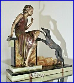 Superbe GRANDE STATUE SCULPTURE ART DÉCO Jeune femme et son chien 1925