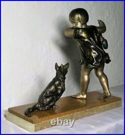 Superbe et rare sculpture Art Déco fille chien french statue